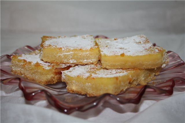 Pastel cuadrados de naranja