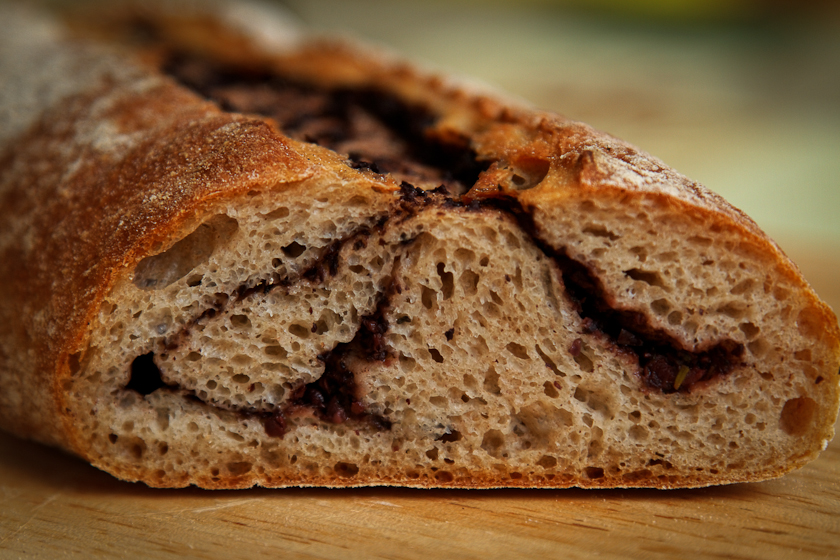 Bread with olives (oven)