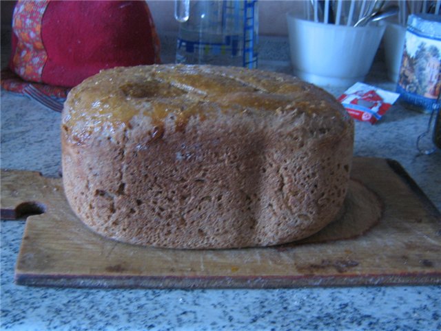 Pane di segale Senza niente (forno, macchina per il pane, pentola a cottura lenta)