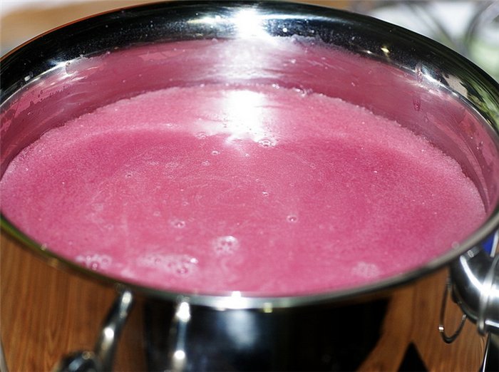 Cranberry mousse