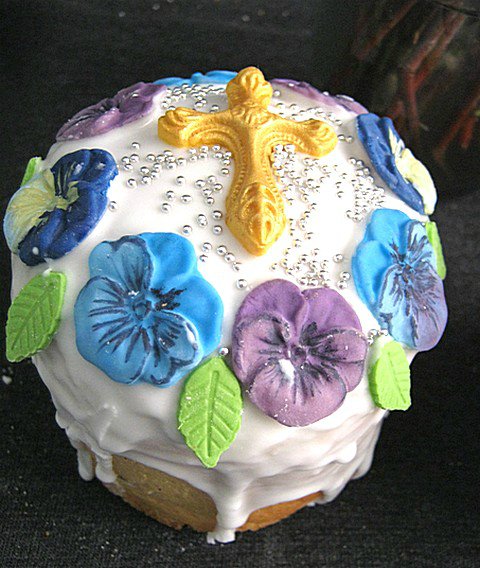 Examples of decorating Easter cakes and Easter