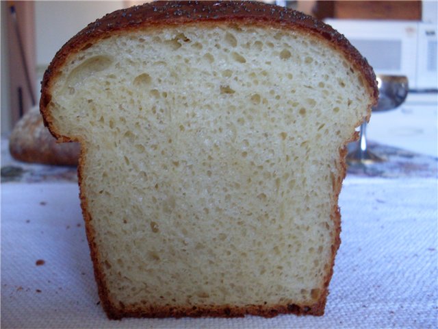 Butter bread with sourdough in a bread maker