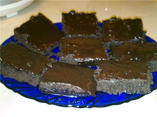 Torta al cioccolato impregnata di cioccolato