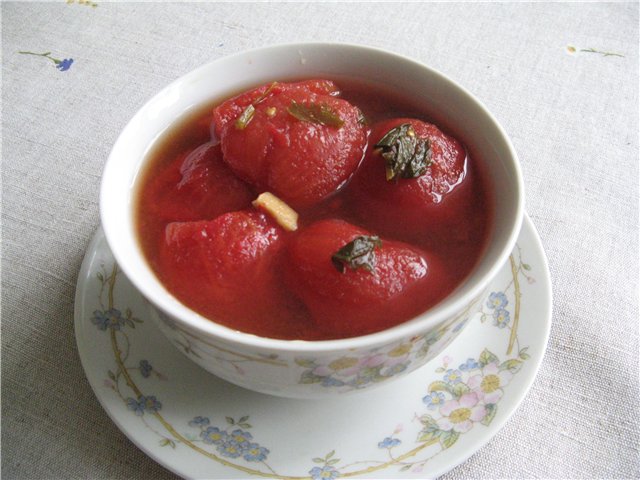 Tomatoes in their own juice