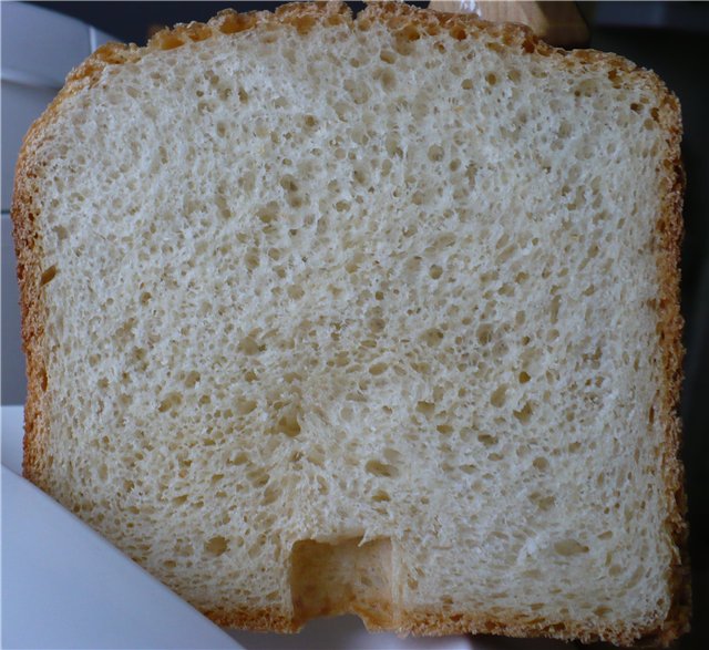 Pane francese in una macchina per il pane