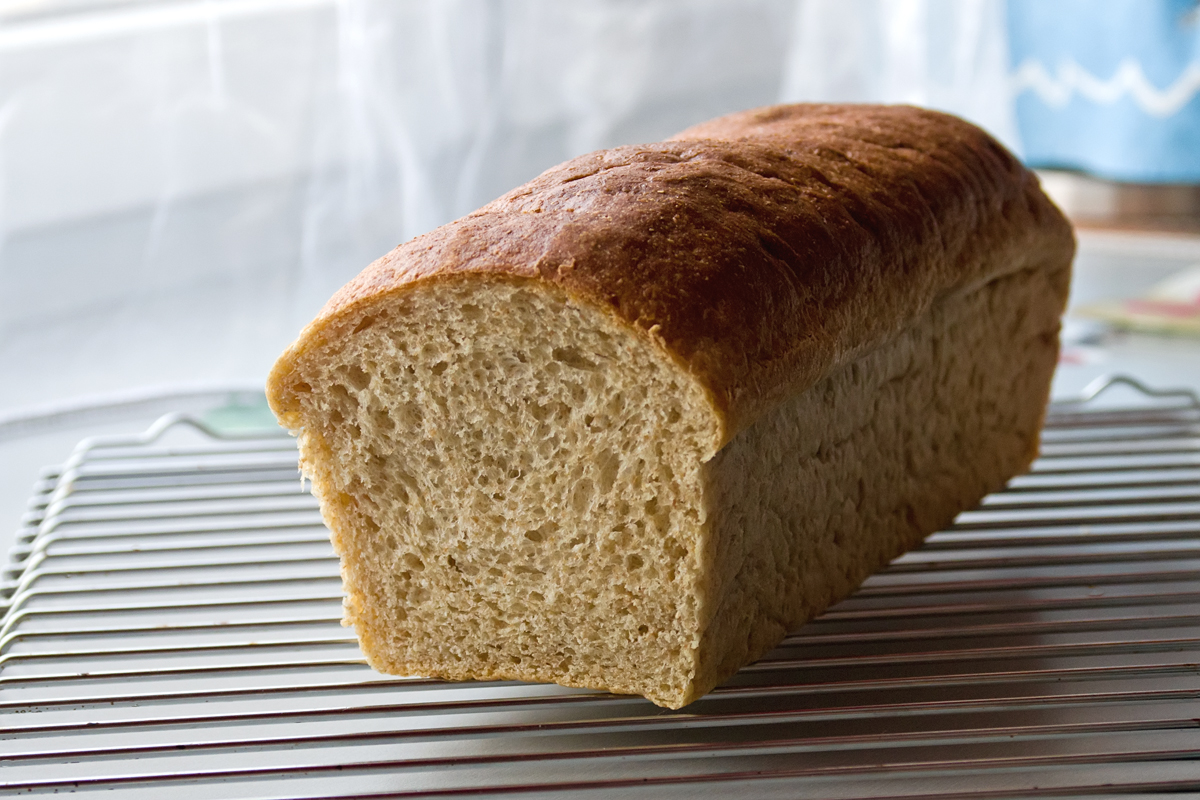 White Mountain Bread (Beth Hensperger) (oven)