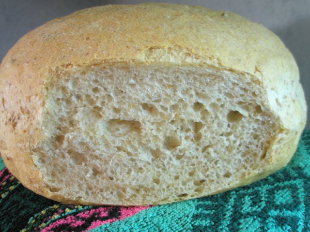 Pan de masa madre con grano de trigo disperso (horno)