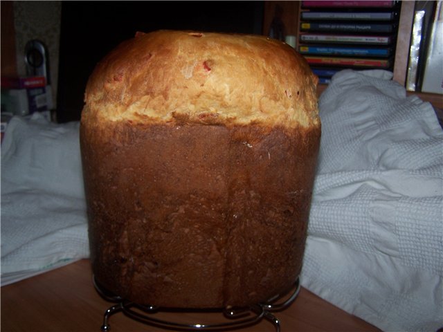 Pan de mantequilla con pasas en una panificadora