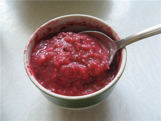 Spicy berry sauce