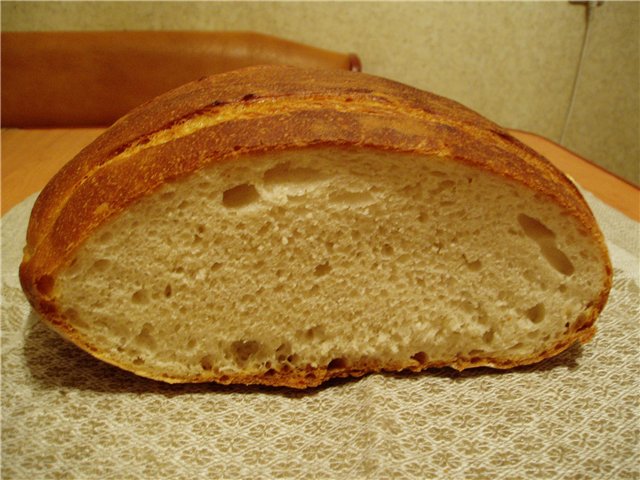 Pan de masa madre en el horno