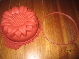 Silicone items (molds, rugs, tassels, gloves, etc.)