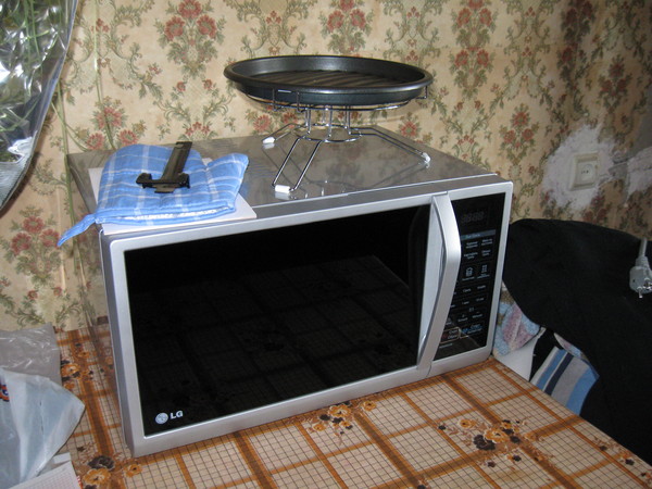 Mga oven ng microwave (talakayan ng mga modelo, mode, tampok)