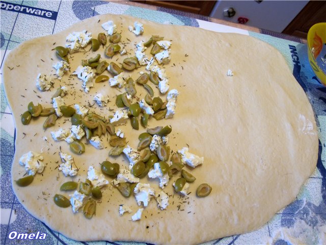 Pane greco con feta e olive (forno)