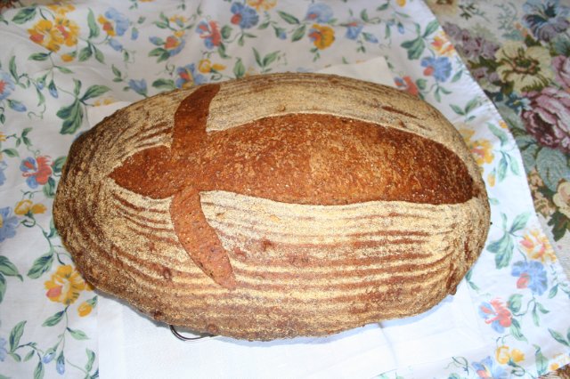 Pan de masa madre en el horno