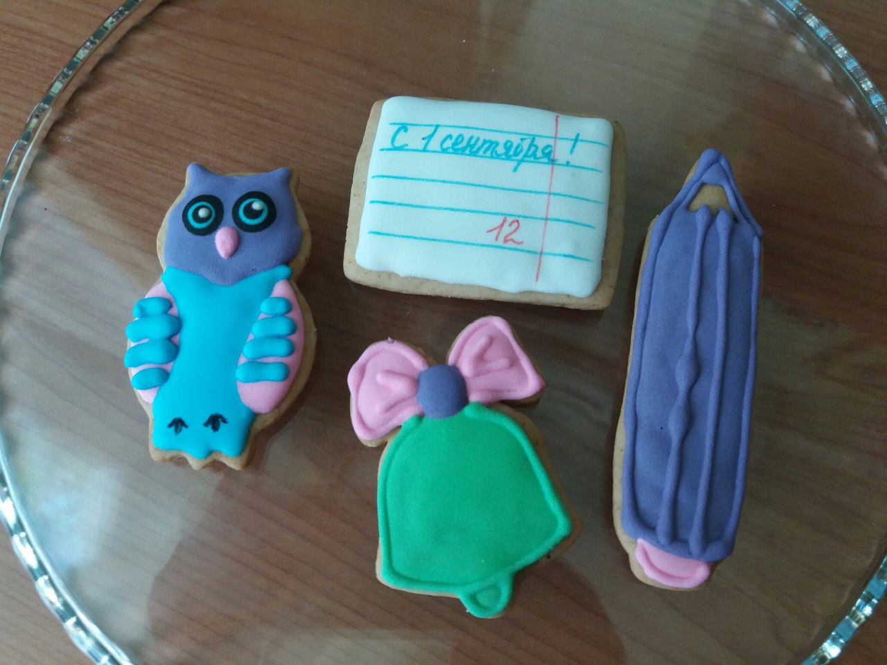 Decoramos galletas de jengibre, galletas