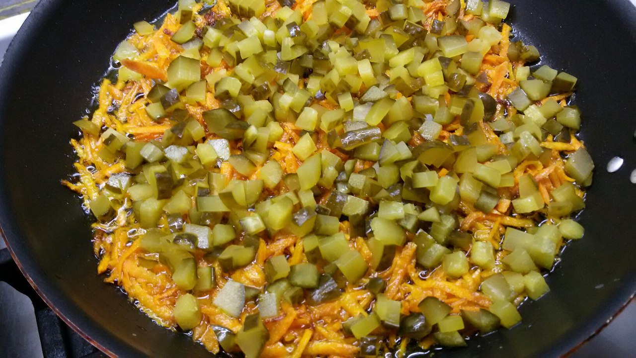 Sopa de repollo con fritura secreta (receta de nuestra familia)