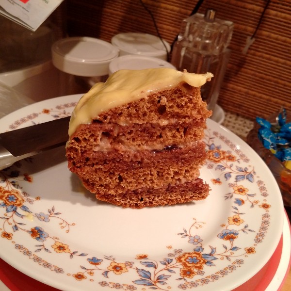 A very simple honey cake from ang-kay for the Philips HD 3060 multicooker