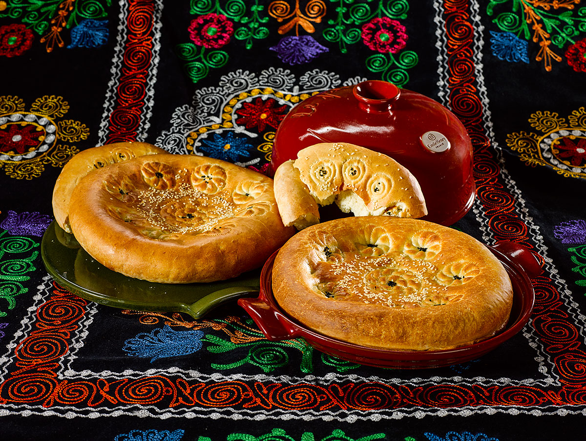 Hoe bak je een Oezbeekse flatbread in een conventionele oven?