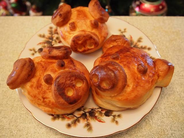 Buns "Fabulous disgusting" or Christmas pigs for good luck