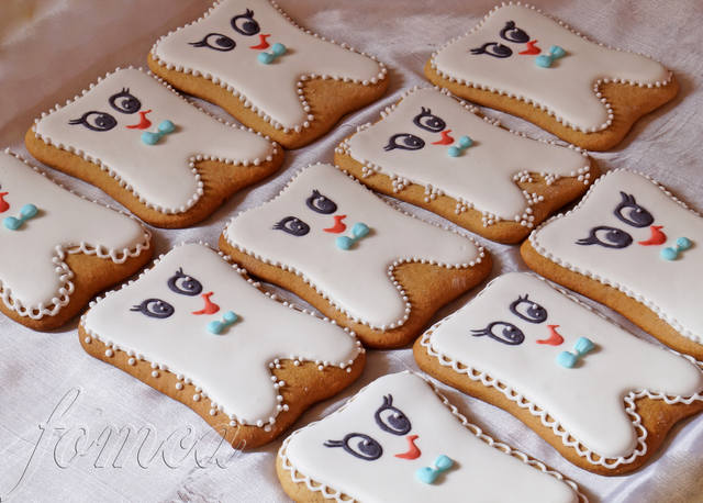 Decoramos galletas de jengibre, galletas