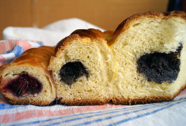 Pastel calado con relleno