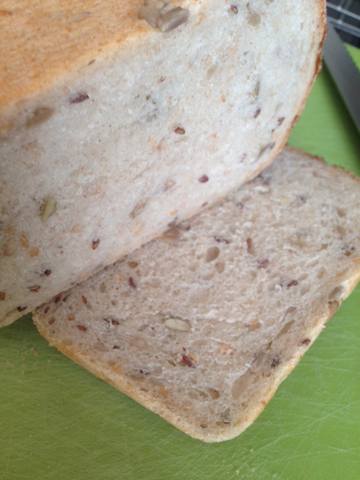 Bread with bran and seeds