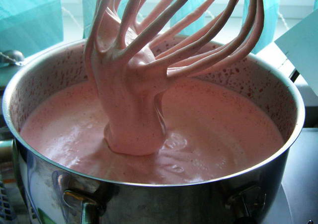 Strawberry soufflé