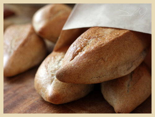 Rollos de grano integral gris