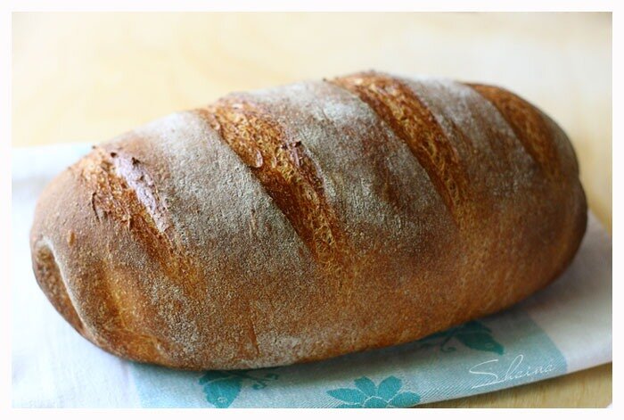 Bread Accordion (pagmamasa sa isang gumagawa ng tinapay)