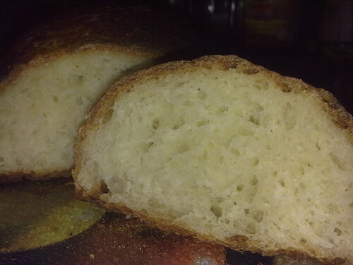 Pane di frumento a base di pasta vecchia