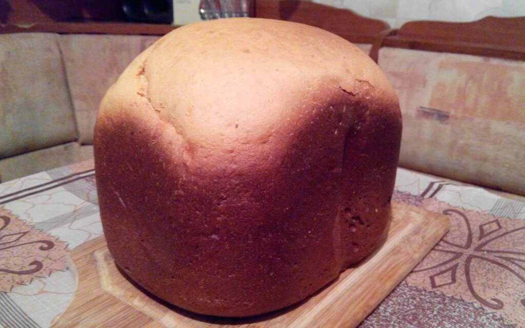 Pagnotta di cagliata in una macchina per il pane