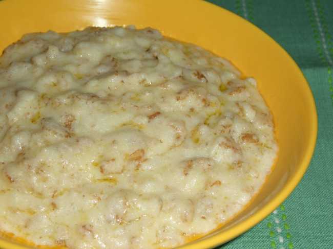 Milk semolina porridge