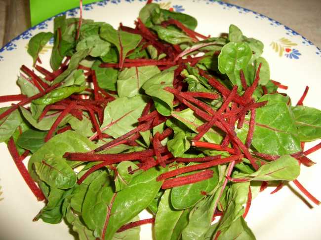 Patatas na may kintsay, chard at beets