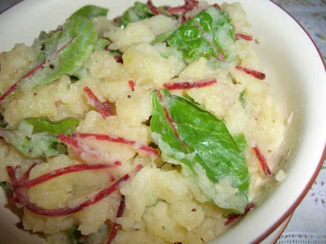 Patatas na may kintsay, chard at beets