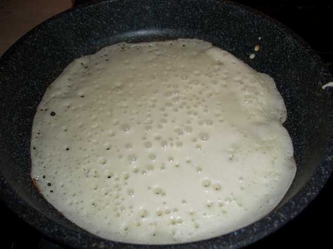 Mga pancake na may kefir at vodka