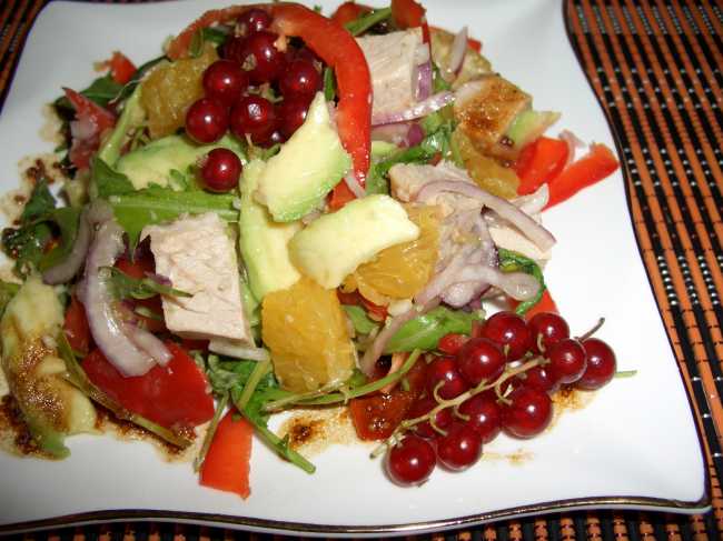 Salad với giăm bông và cam