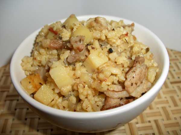 Millet at bulgur na sinigang na may patatas (Cuckoo 1054)