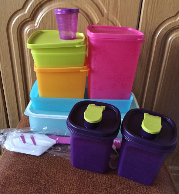 Plastic dishes Tupperware - reviews