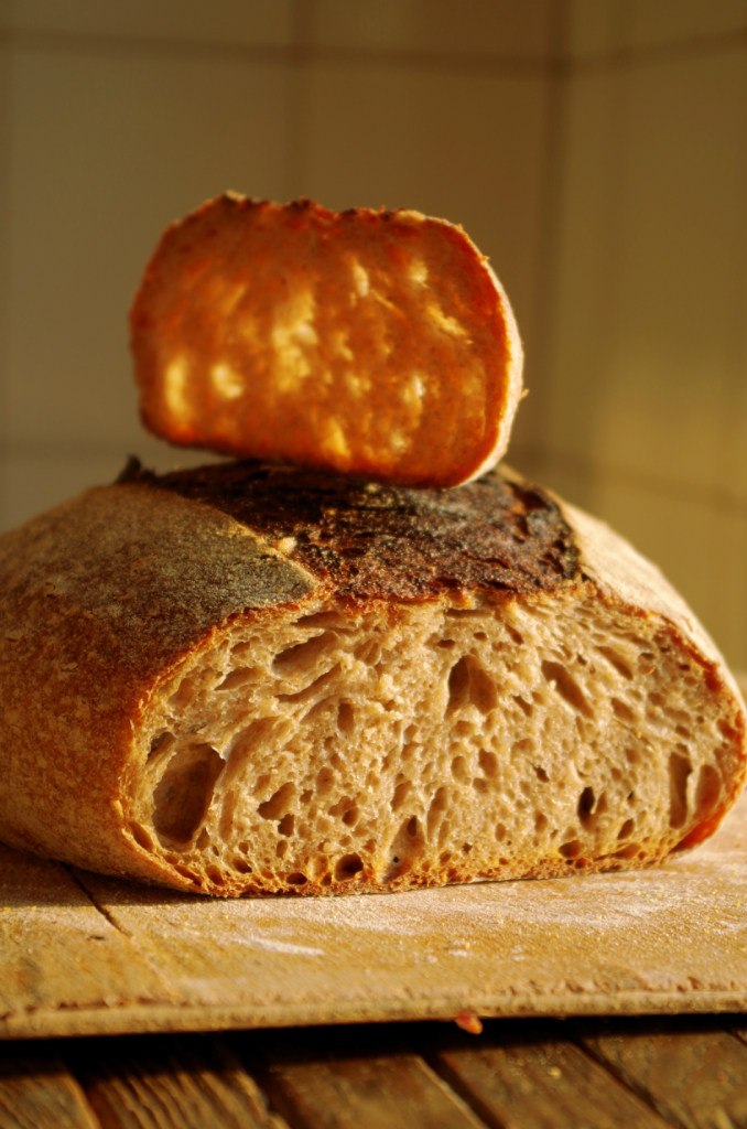 Brood bakken op een steen, fornuis in de oven