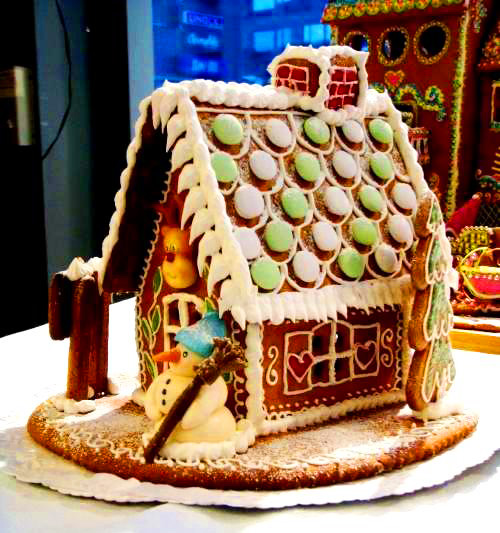 Gingerbread house (how to assemble and decorate)