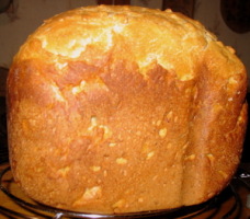 Tarwebrood met toevoeging van rogge en maïsmeel, met honing en stuifmeel