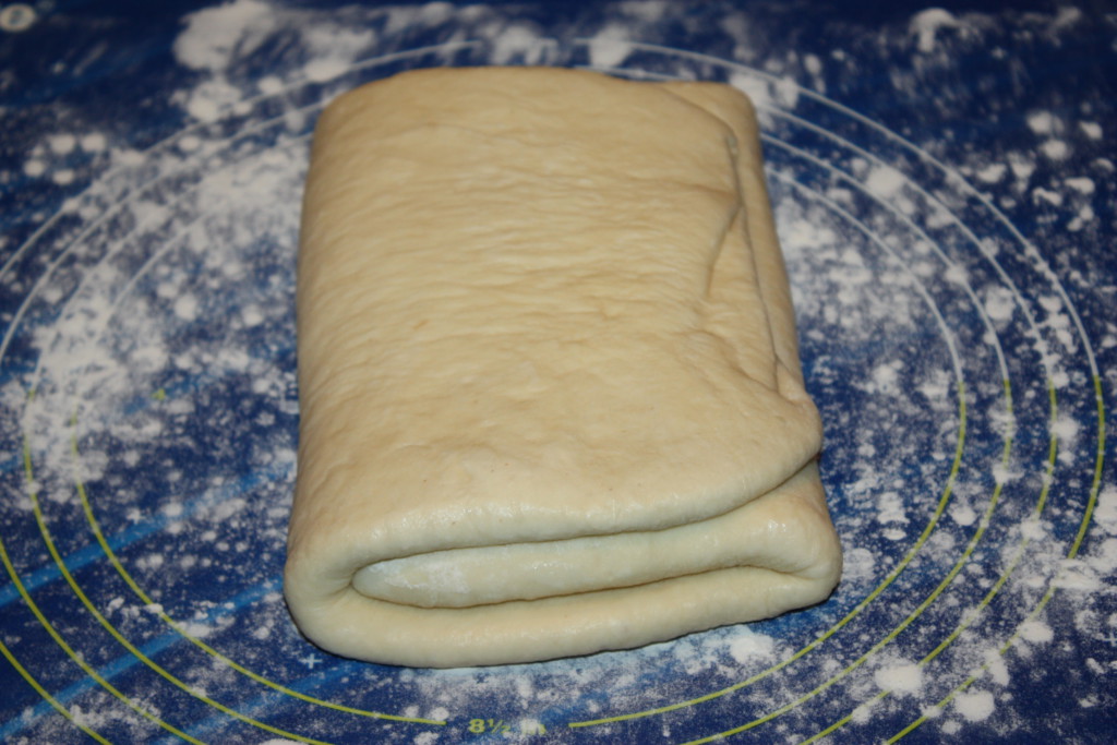 Biscotti con pasta lievitata alla cannella