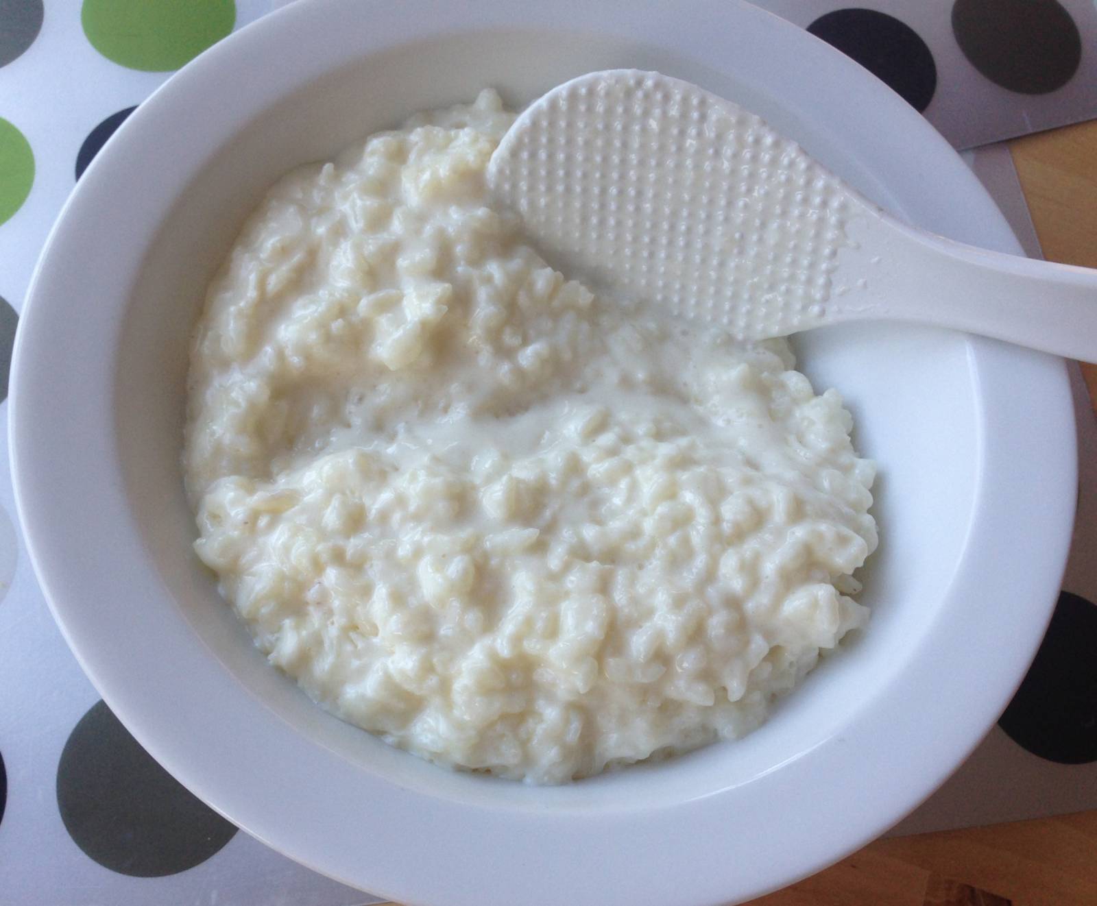 Porridge di latticini (riso, miglio, ecc.) (Multicooker marca 6051)