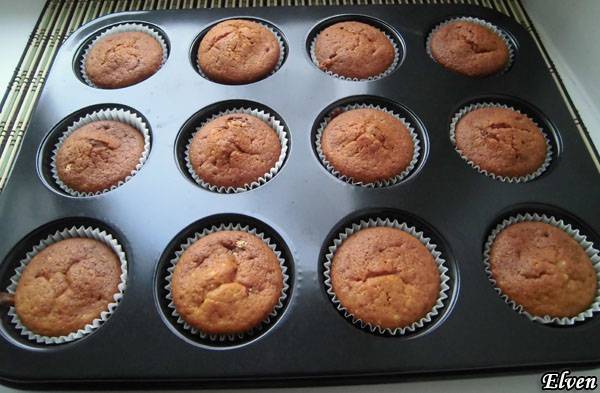 Muffins κολοκύθας με toffee (Cornish Toffee Honeycomb Pumpkin Muffins)