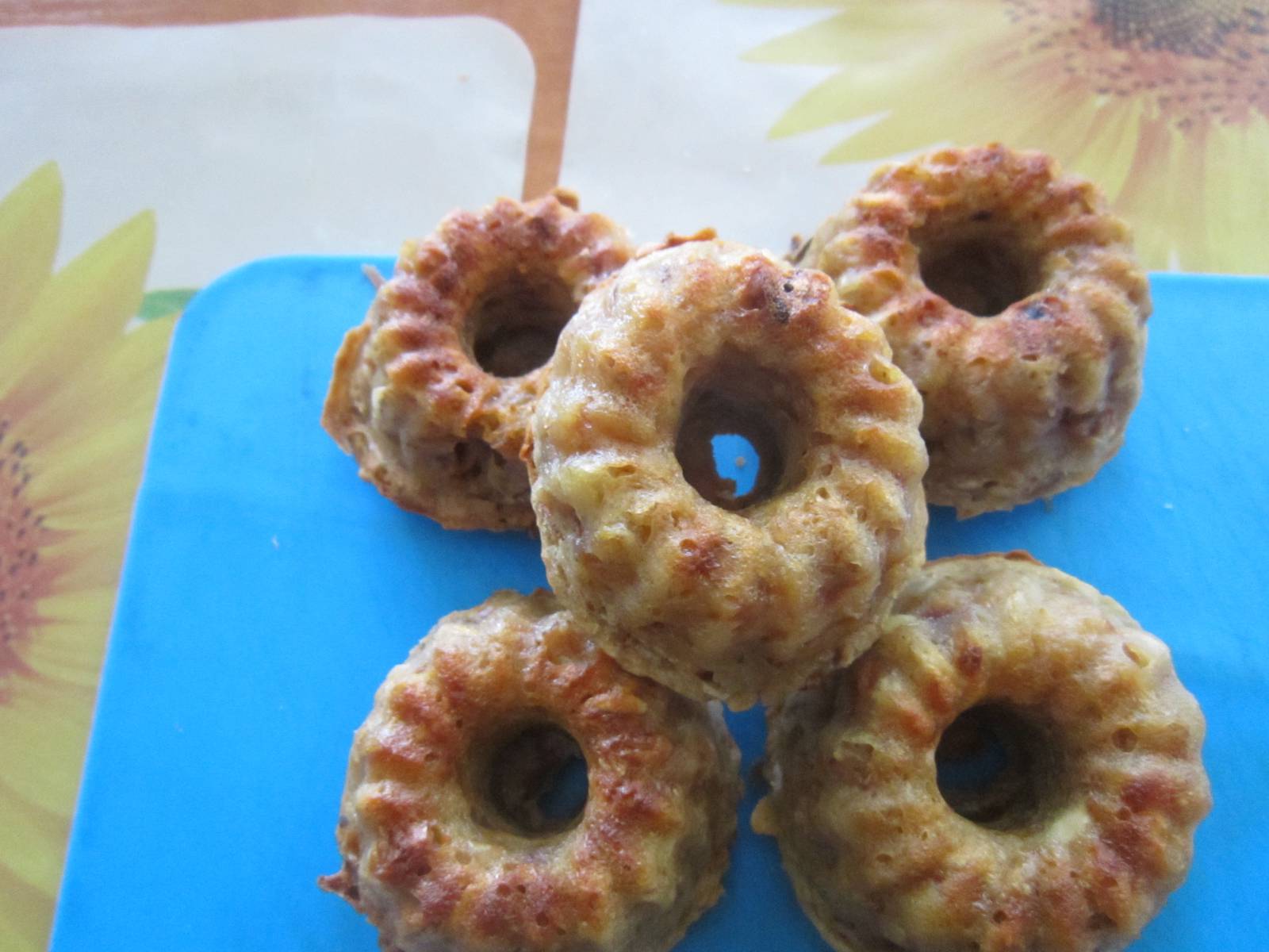 Apple muffins with muesli