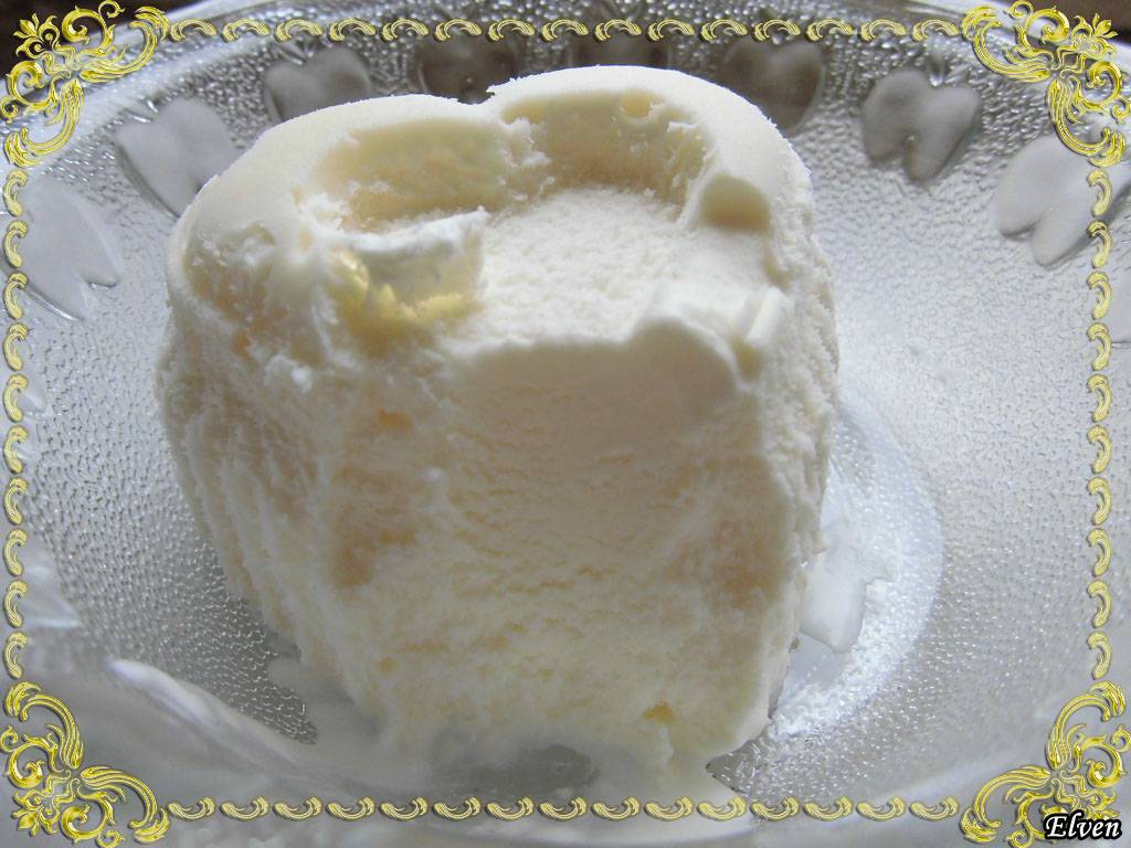 Helado de vainilla con miel