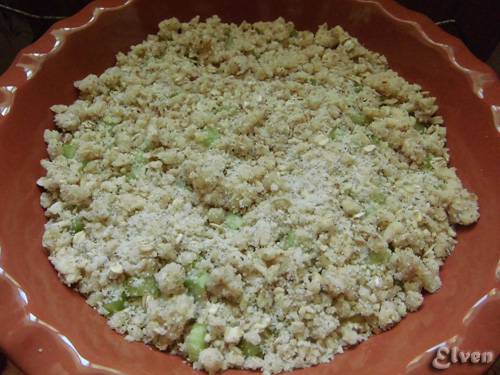 Pastís de ruibarbre amb streusel de nous