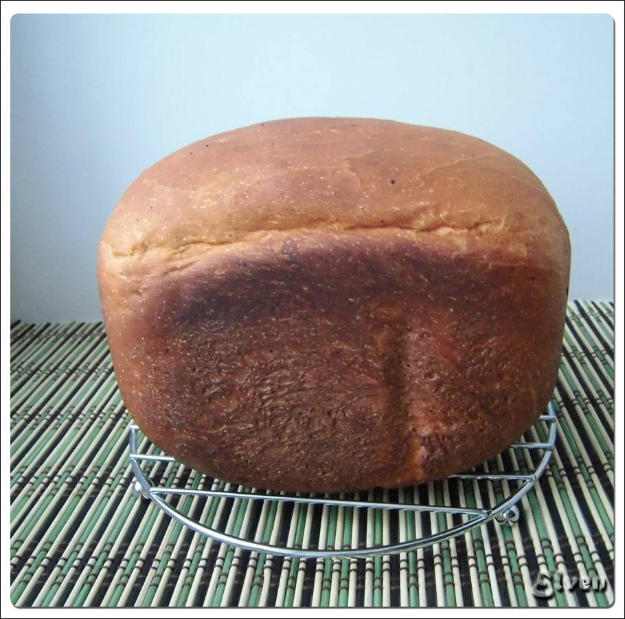 Pane di grano con miele e ricotta (macchina per il pane)