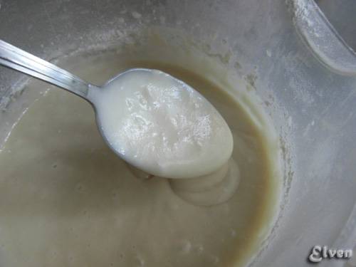 Pastel de suero de ruibarbo con Streusel de jengibre