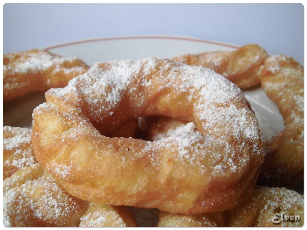 Spritzkuchen - custard rings